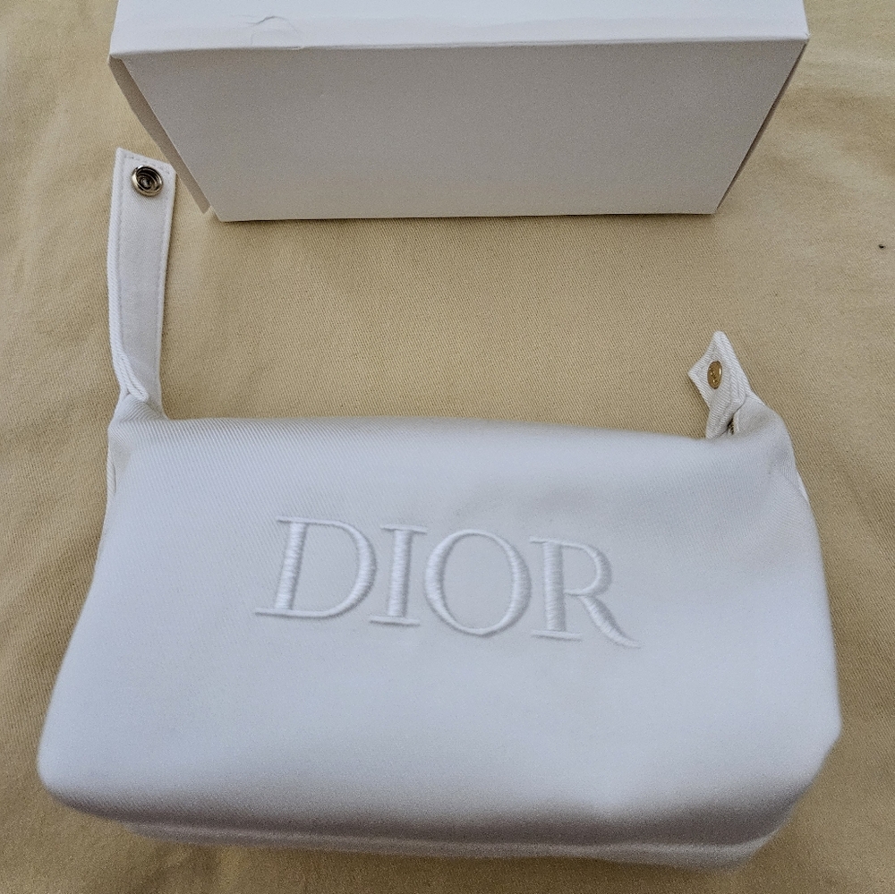 Dior beauty pouch